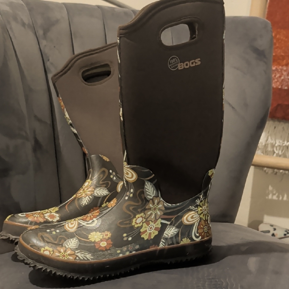 Bogs Boots.  Size 11.  Excellent Condition